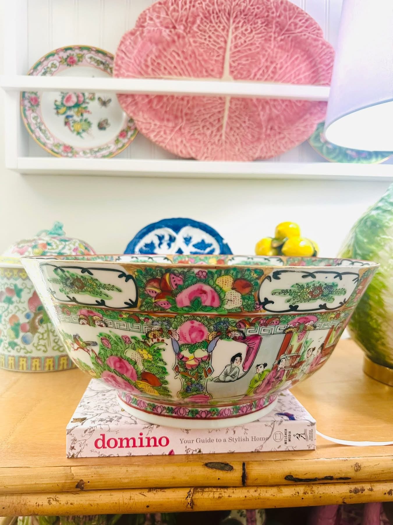 β¨ This Rose Medallion Punch Bowl is truly a showstopper! The vibrant florals, gilded accents, and hand-painted detail make it a timeless centerpiece that deserves all the attention πΈπ
Dimensions: 6.5β T X 14.25β W