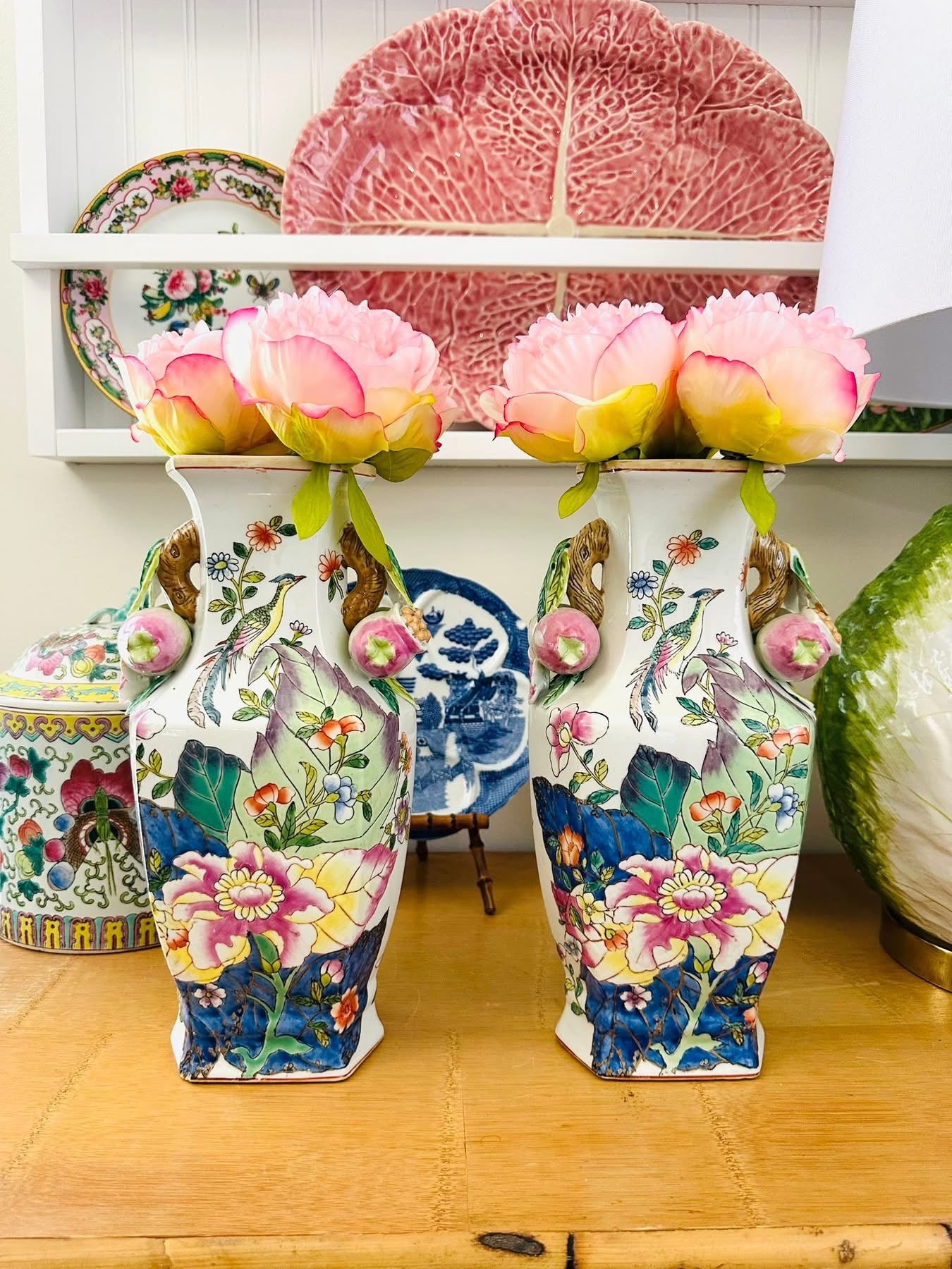✨ These fabulous Tobacco Leaf vases with pomegranate handles are beyond stunning! ✨

📌 Disclaimer: Small chips on some of the leaves and a repaired chip on the bottom corner of one vase (as pictured).