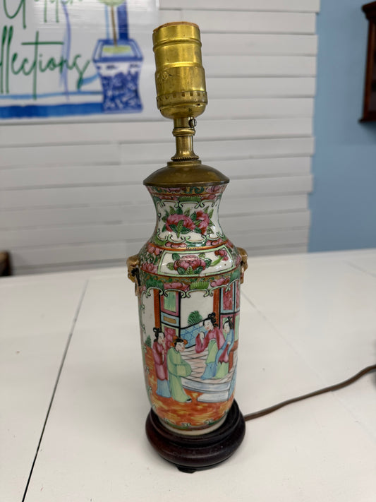 Antique Rose Medallion Lamp